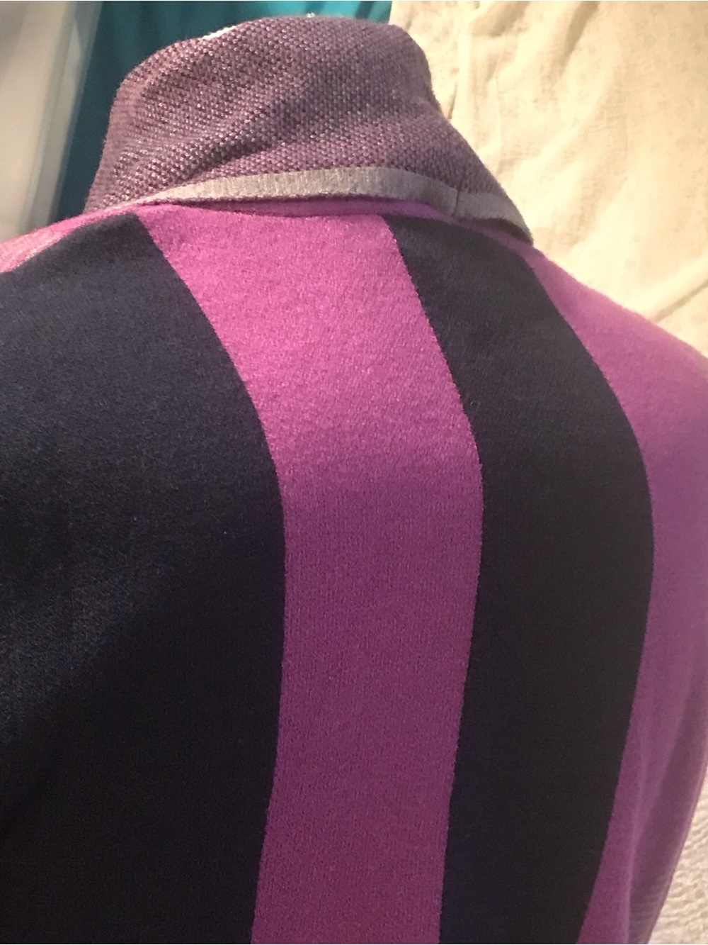 Liz Claiborne Women's Sweater Cardigan in magenta and Black - Picture 5 of 11
